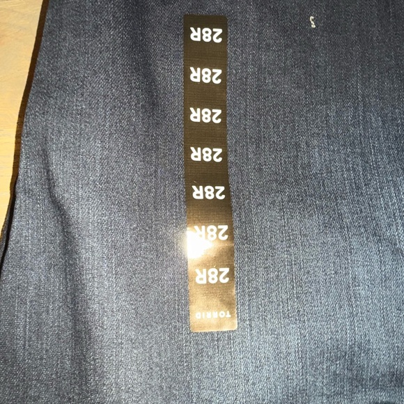 Torrid Wonens Deep Indigo Skinny Jeans SZ 28R - Picture 2 of 4